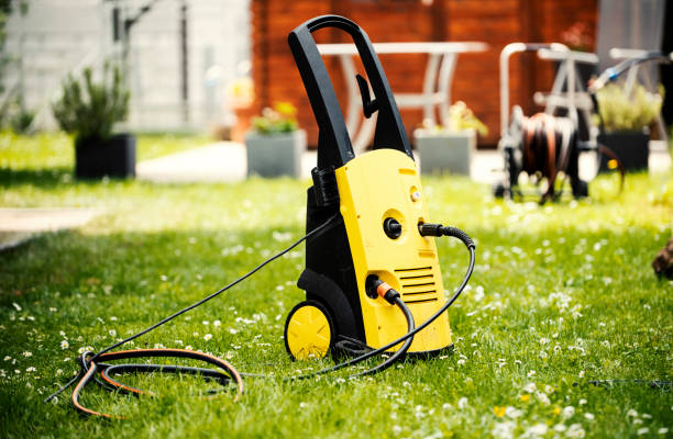 Best Sidewalk and Walkway Cleaning  in Aztec, NM